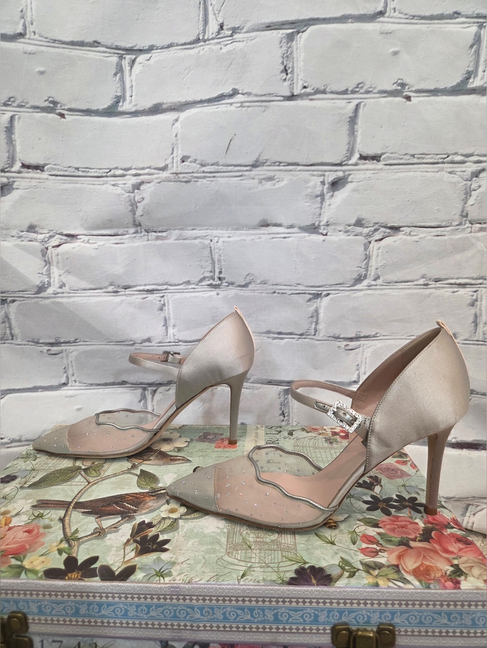 SJP Infinity Pumps In Ivey Raindrop - Picture 2 of 9